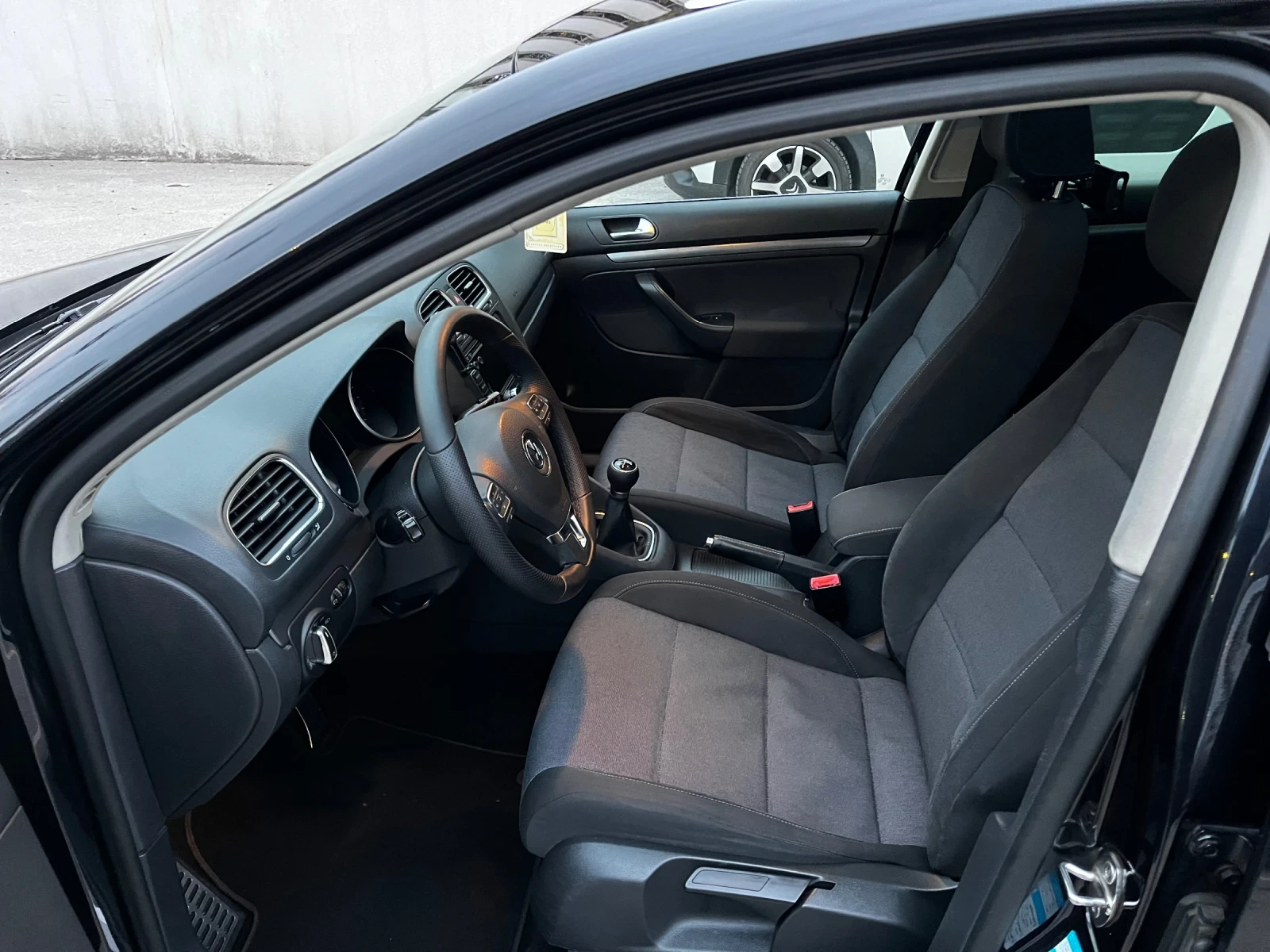 VW Golf 2.0 TDI STYLE  - изображение 10