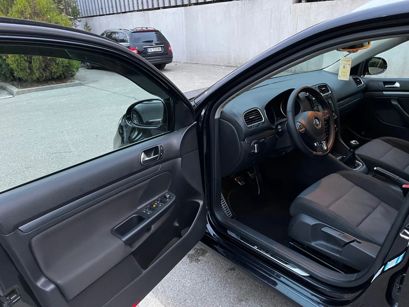 VW Golf 2.0 TDI STYLE  - изображение 2
