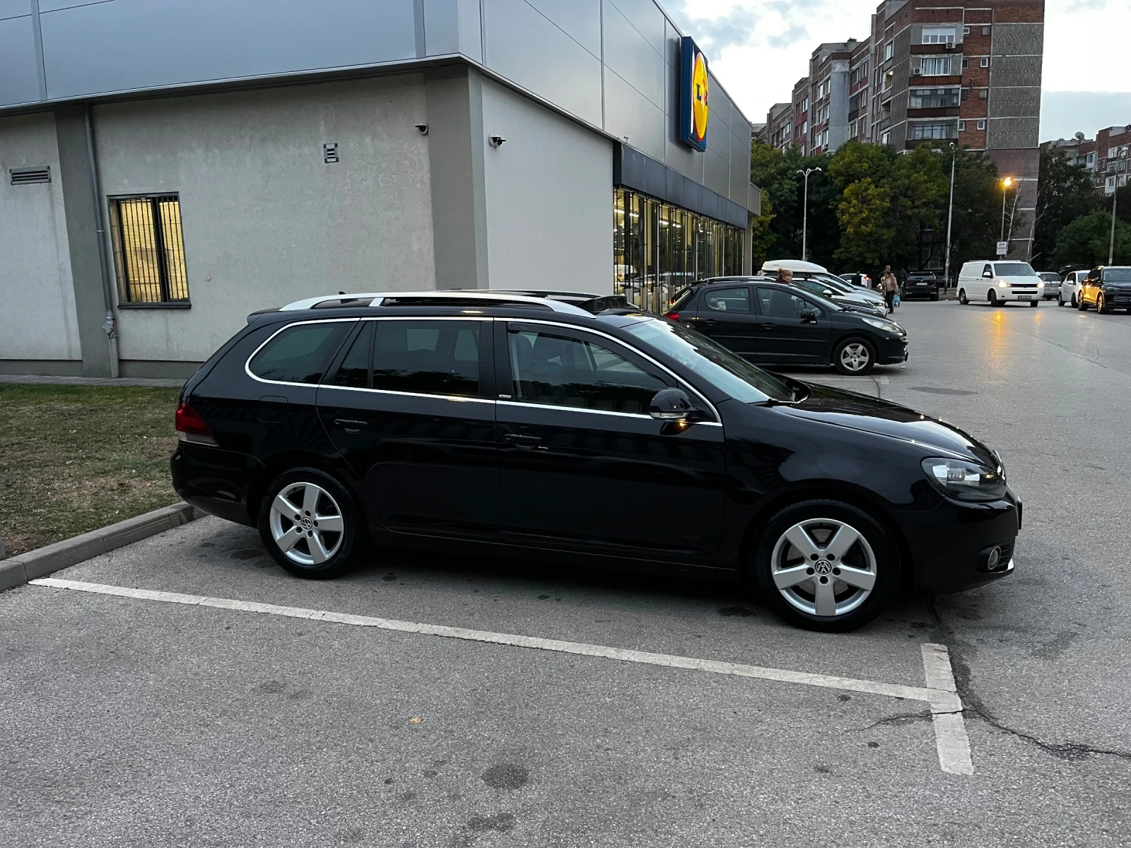 VW Golf 2.0 TDI STYLE  - изображение 4