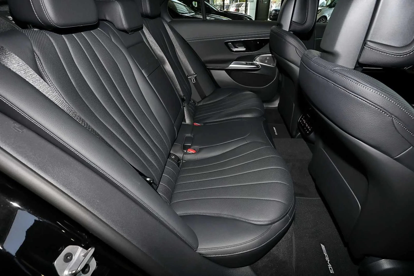 Mercedes-Benz E 450 d 4M AMG - изображение 8
