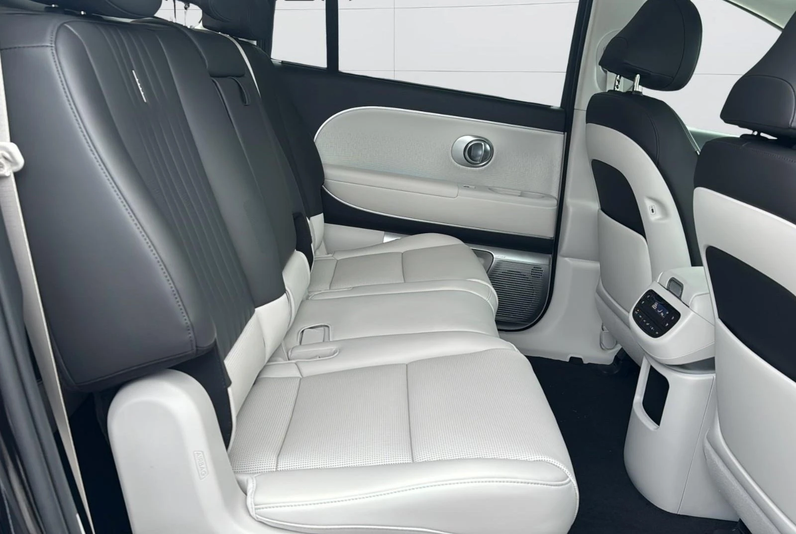 Hyundai IONIQ 9 PERFORMANCE 4WD BOSE PANORAMA 360 7-������ | Mobile.bg � ����������� 15