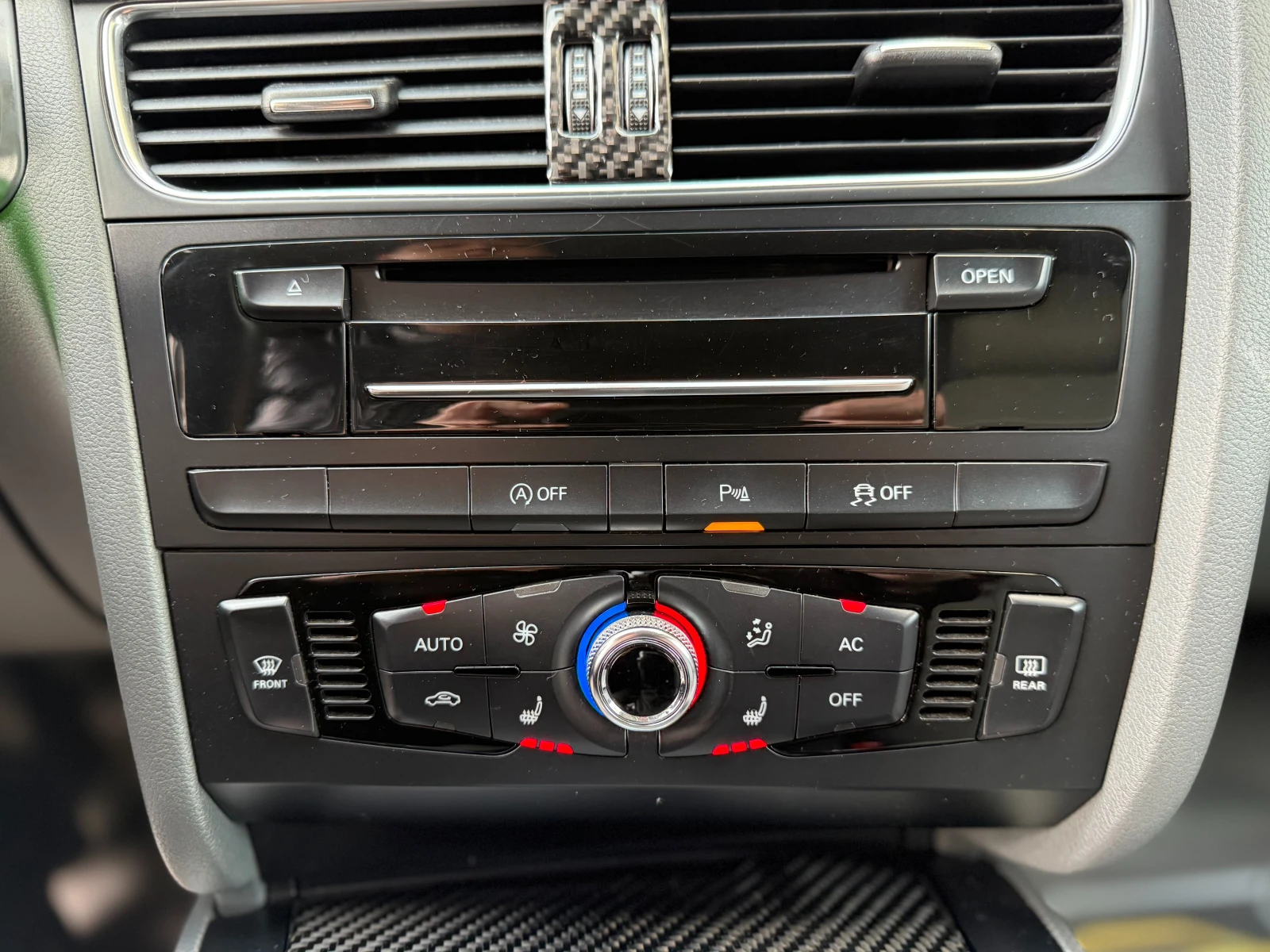 Audi A4 6 МЕСЕЦА ГАРАНЦИЯ/3.0TDI 204к.с Дистроник/Facelift - изображение 10