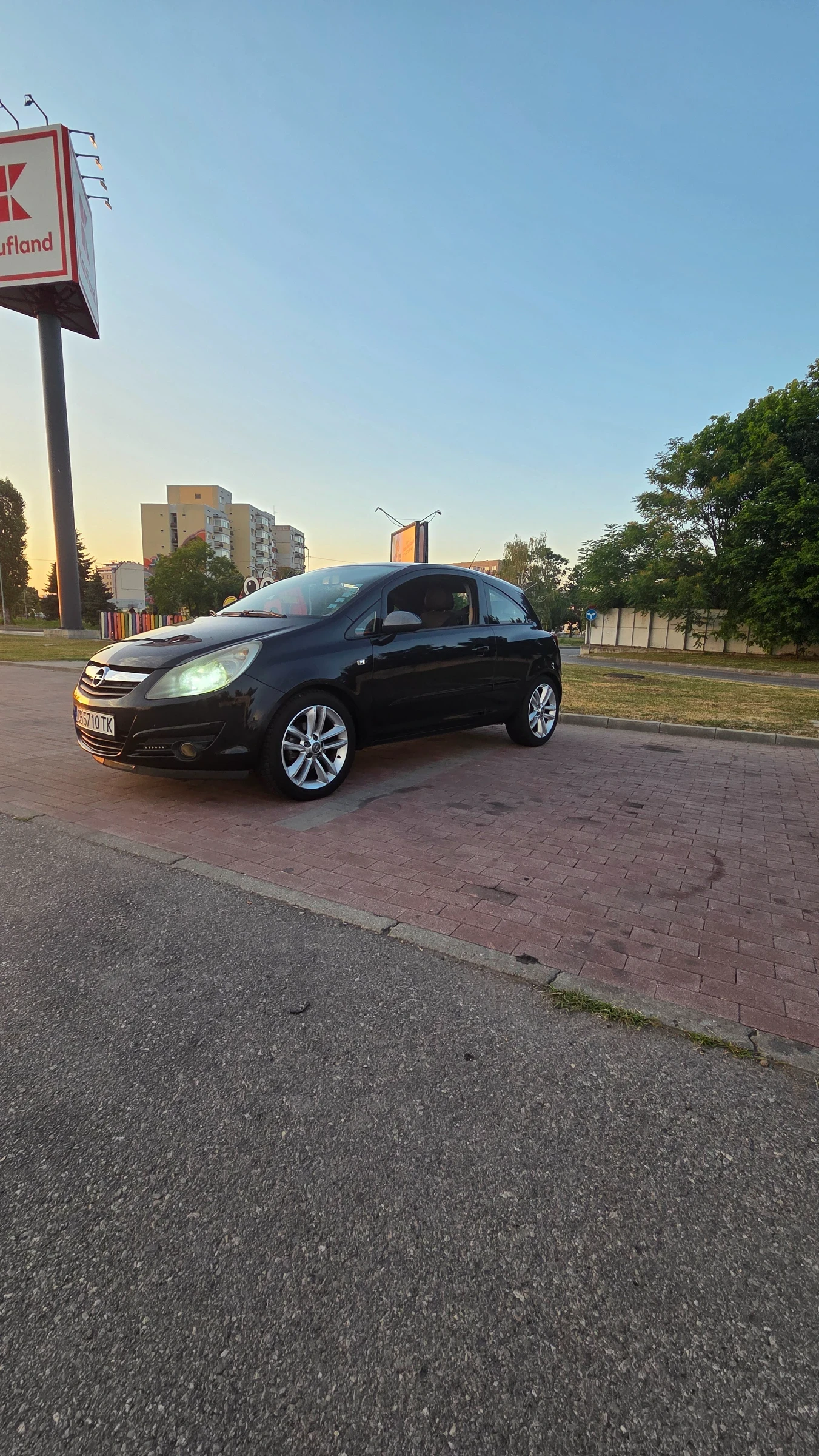 Opel Corsa, снимка 2 - Автомобили и джипове - 55094039