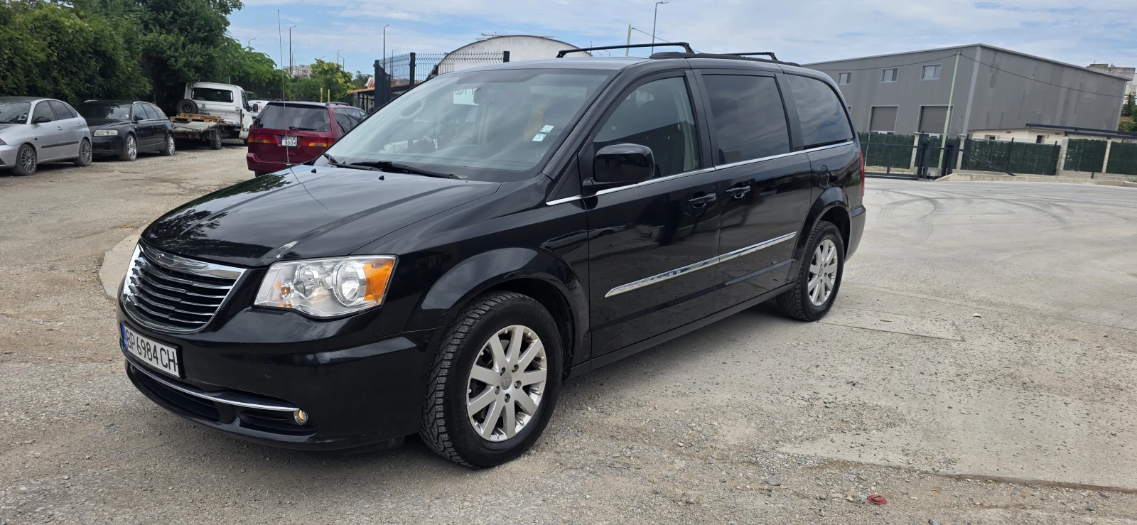 Chrysler Town and Country 3.6, снимка 2 - Автомобили и джипове - 55151921