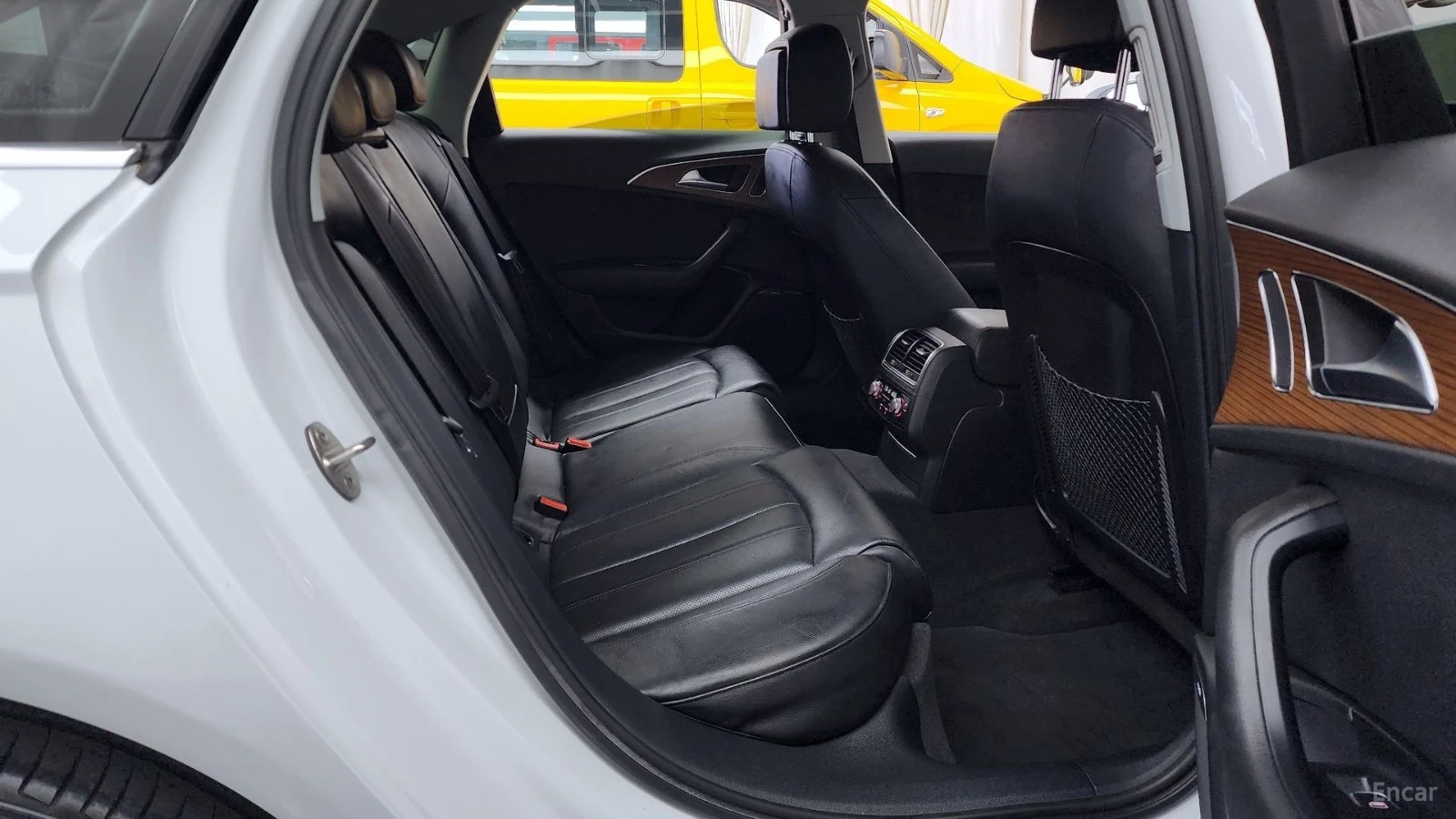 Audi A6 3.0TDI* QUATTRO* ПОДГРЕВ* ОБДУХВАНЕ* ШИБИДАХ* КАМЕ, снимка 12 - Автомобили и джипове - 55655940
