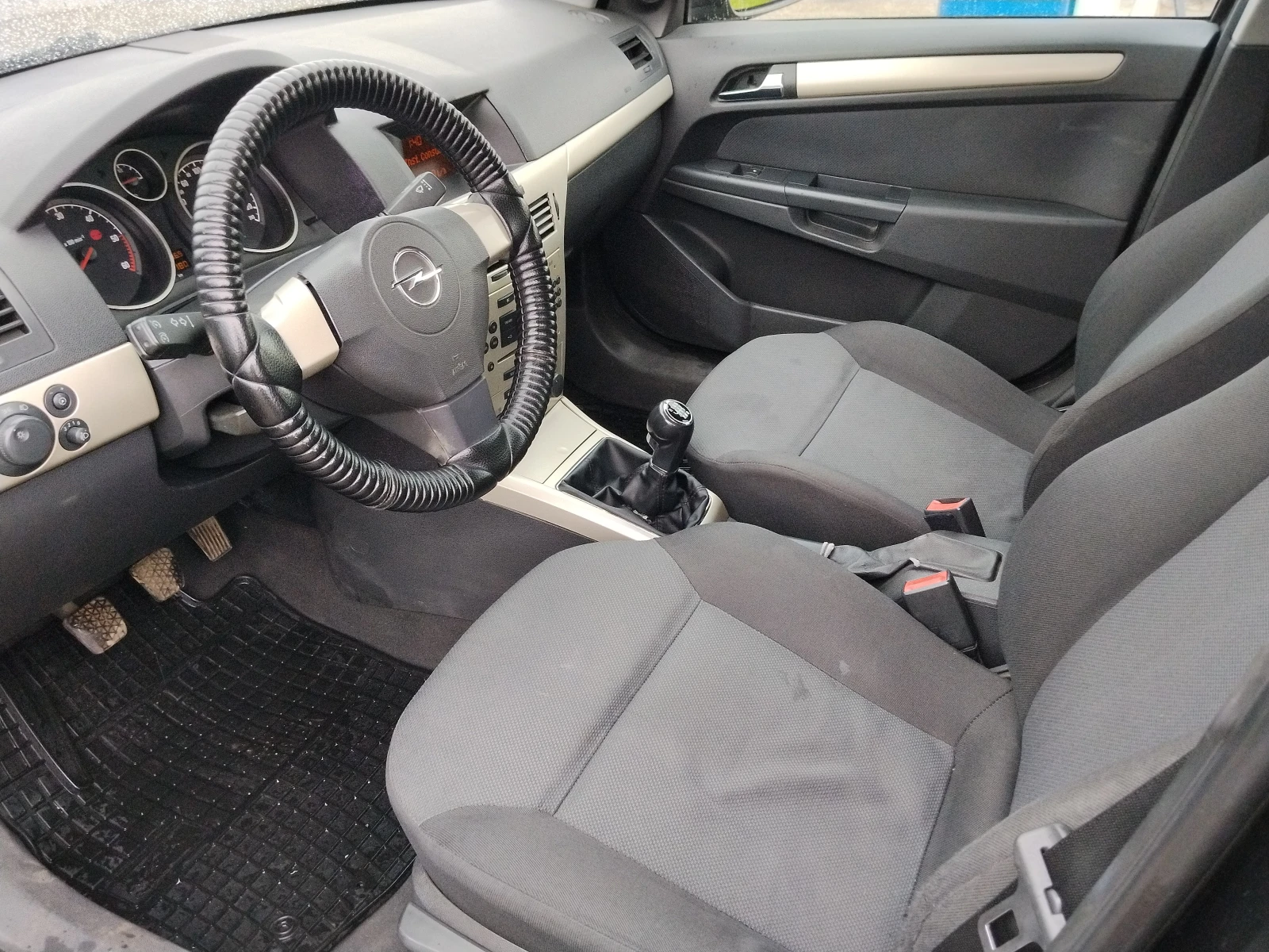 Opel Astra 1.9 JTD/120к., снимка 9 - Автомобили и джипове - 55678694