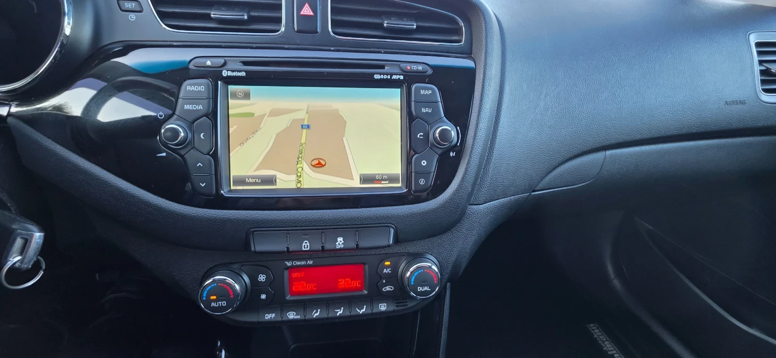 Kia Ceed 1.6d , снимка 14 - Автомобили и джипове - 56340680