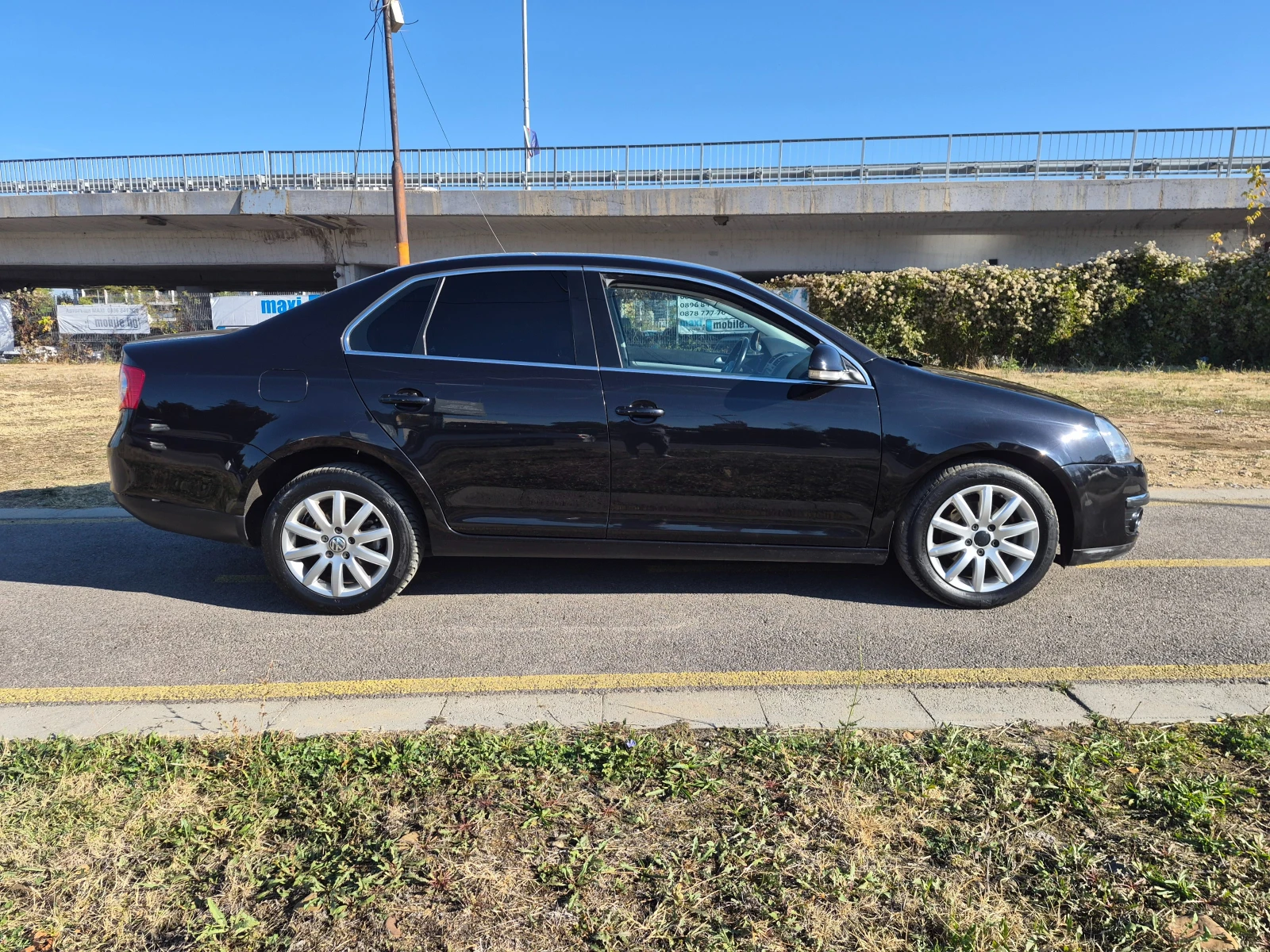 VW Jetta 1.6i, снимка 4 - Автомобили и джипове - 56563451