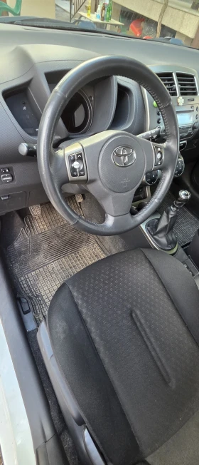 Toyota Urban Cruiser - 6200 € / 12126.15 лв. - 23770811 8