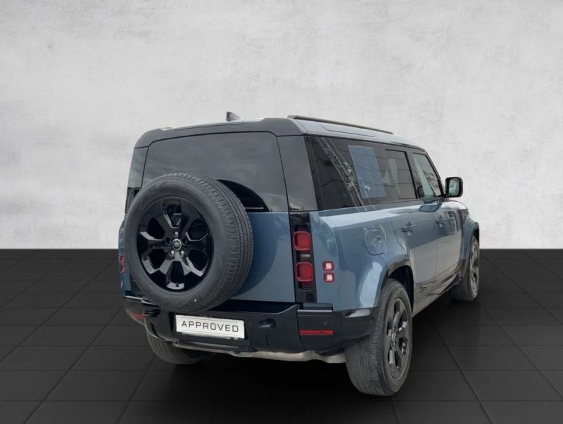 Land Rover Defender 110 D250 X-Dynamic SE, снимка 3 - Автомобили и джипове - 48195713