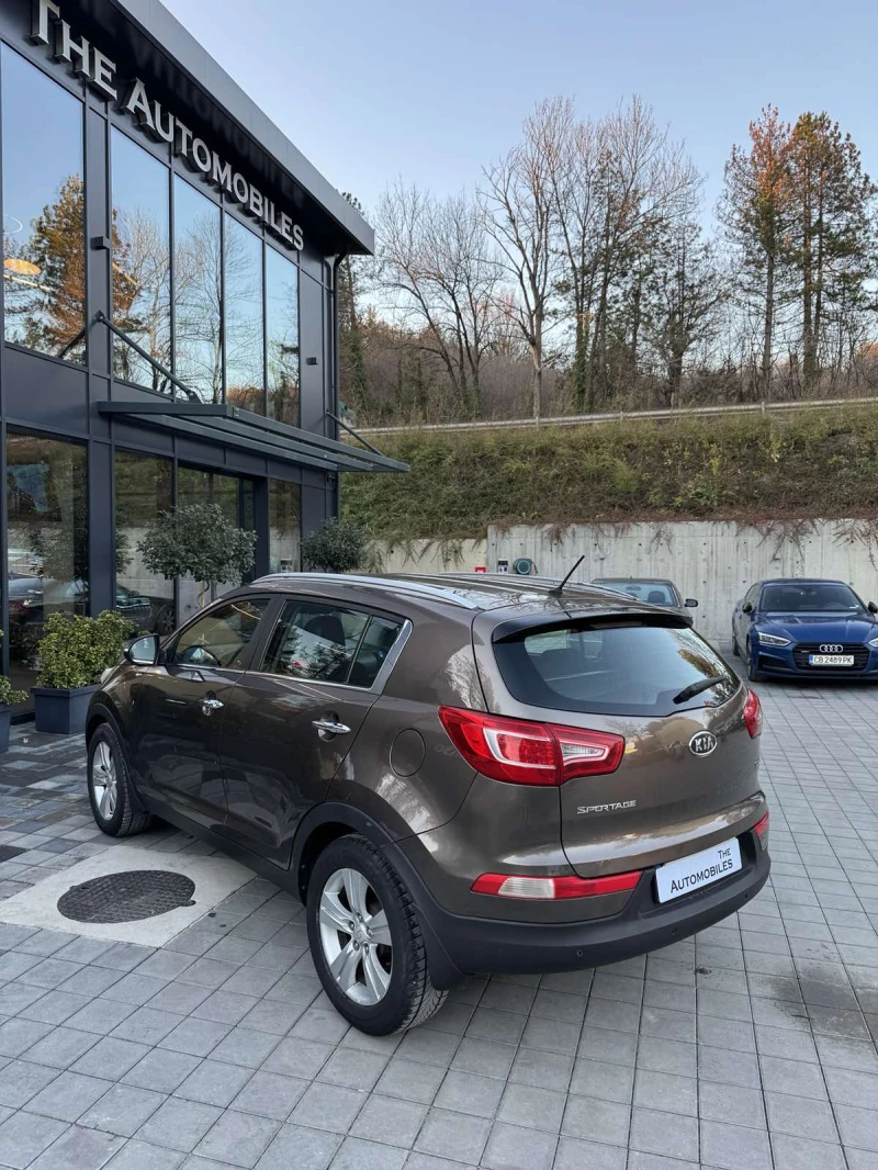 Kia Sportage, снимка 6 - Автомобили и джипове - 48375264