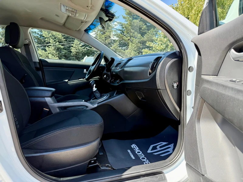 Kia Sportage 1.6GDI FWD Spirit , снимка 8 - Автомобили и джипове - 51328422