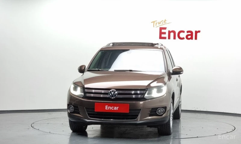 VW Tiguan, снимка 3 - Автомобили и джипове - 53530132