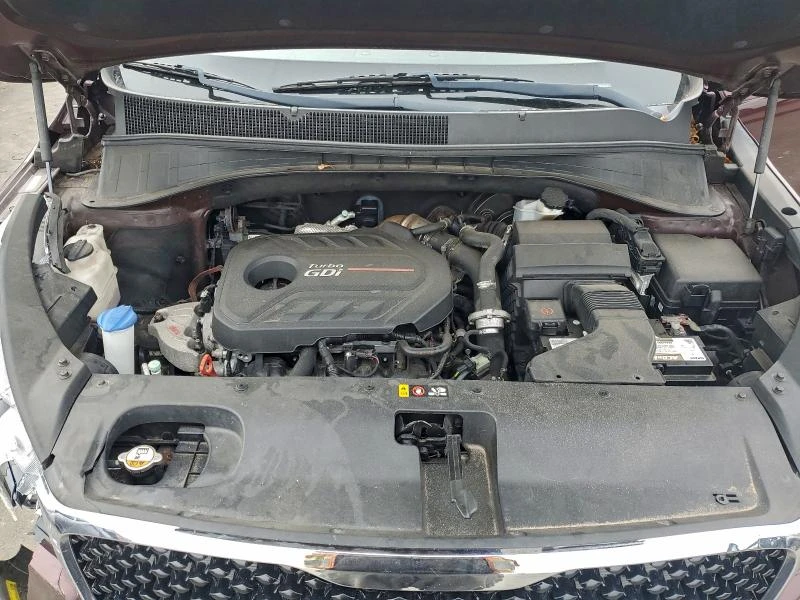 Kia Sorento 2.0L 4 Front-wheel Drive, снимка 4 - Автомобили и джипове - 52904747