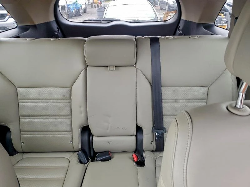Kia Sorento 2.0L 4 Front-wheel Drive, снимка 13 - Автомобили и джипове - 52904747