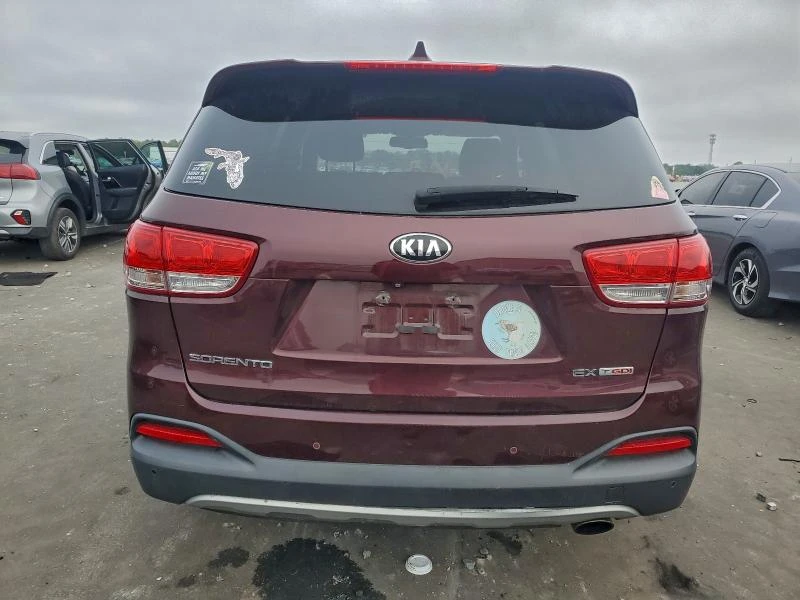 Kia Sorento 2.0L 4 Front-wheel Drive, снимка 9 - Автомобили и джипове - 52904747