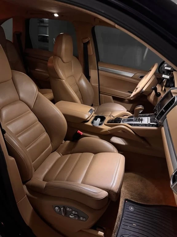 Porsche Cayenne 2011 TURBO * БЕЗ ПЪРВОНАЧАЛНА ВНОСКА * , снимка 15 - Автомобили и джипове - 53179529