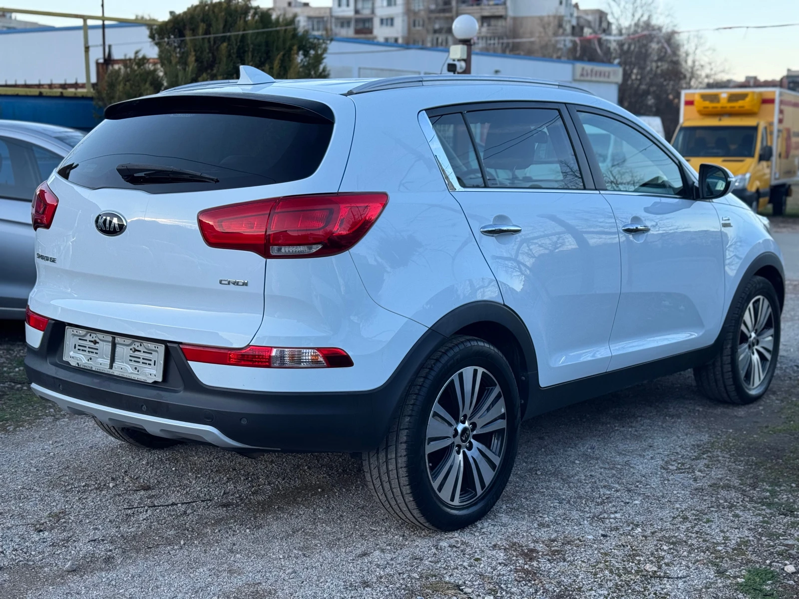 Kia Sportage 2.0d 4x4 FaceLift - изображение 6