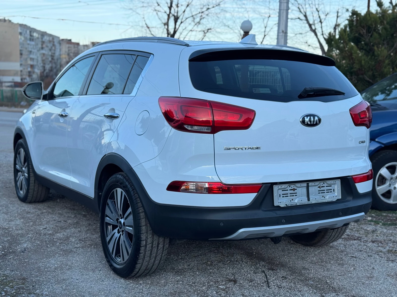 Kia Sportage 2.0d 4x4 FaceLift - изображение 5