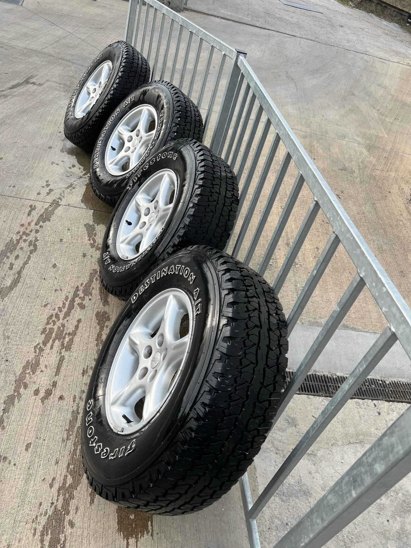 Jeep Wrangler 4.0 - изображение 8