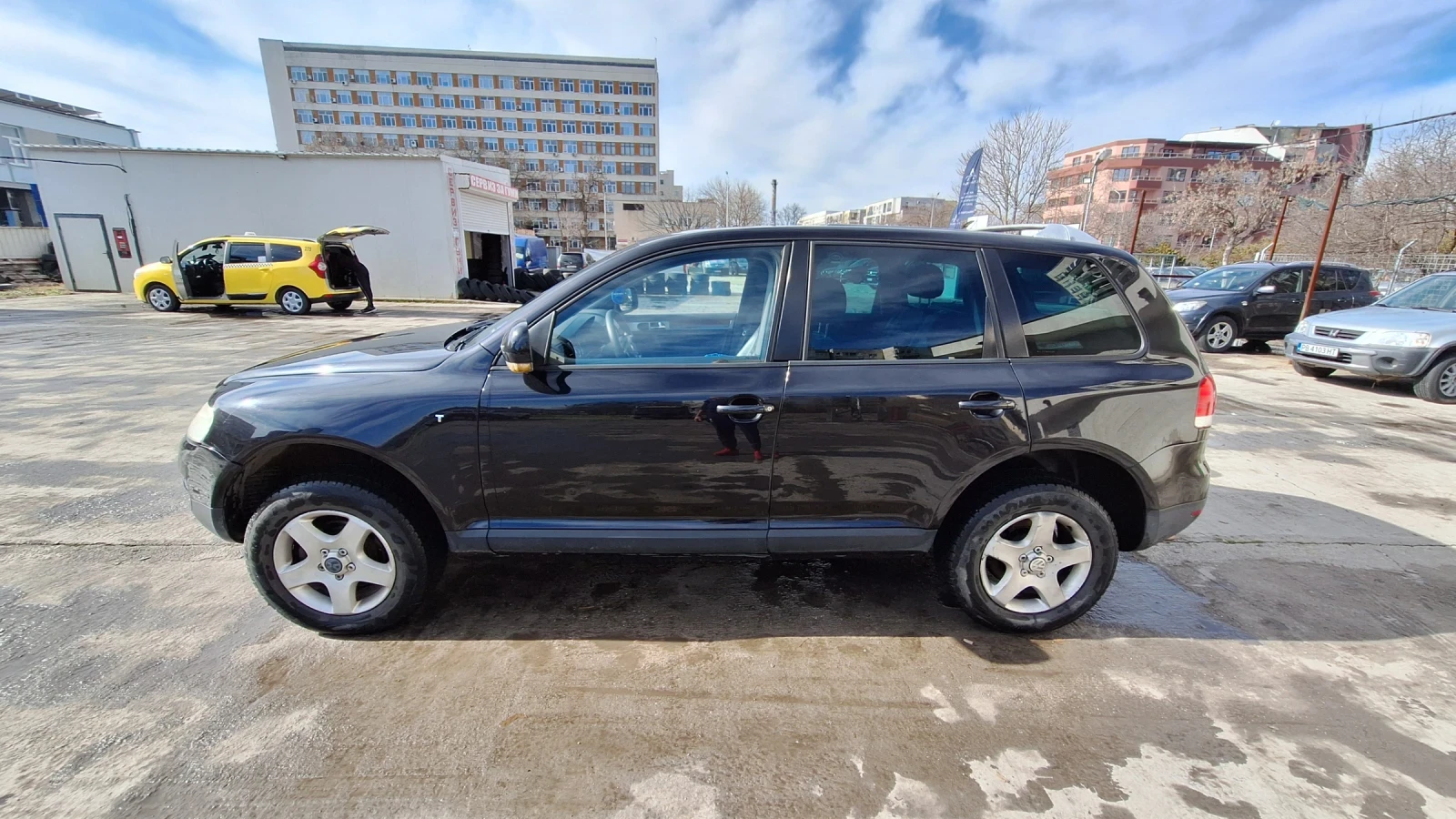VW Touareg R5 TDI, снимка 3 - Автомобили и джипове - 53477081