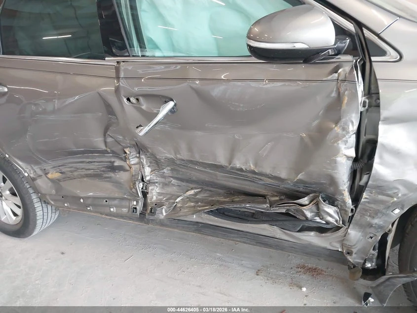 Kia Sorento 2.4L I-4 DI, DOHC, VVT, 185HP Front Wheel Drive | Mobile.bg � ����������� 17