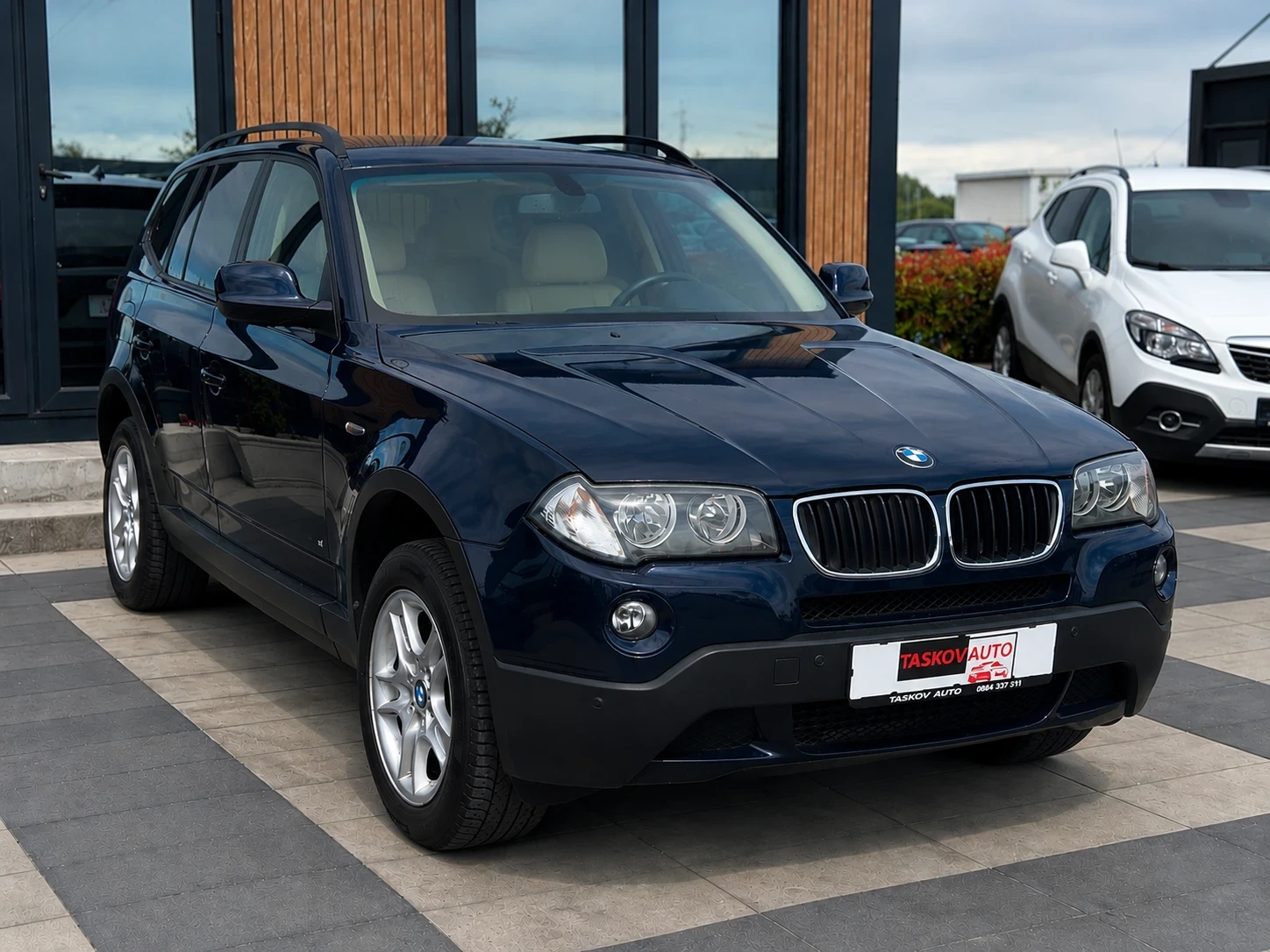 BMW X3 * 2010* 2.0D Automatic FACELIFT, снимка 3 - Автомобили и джипове - 54408768