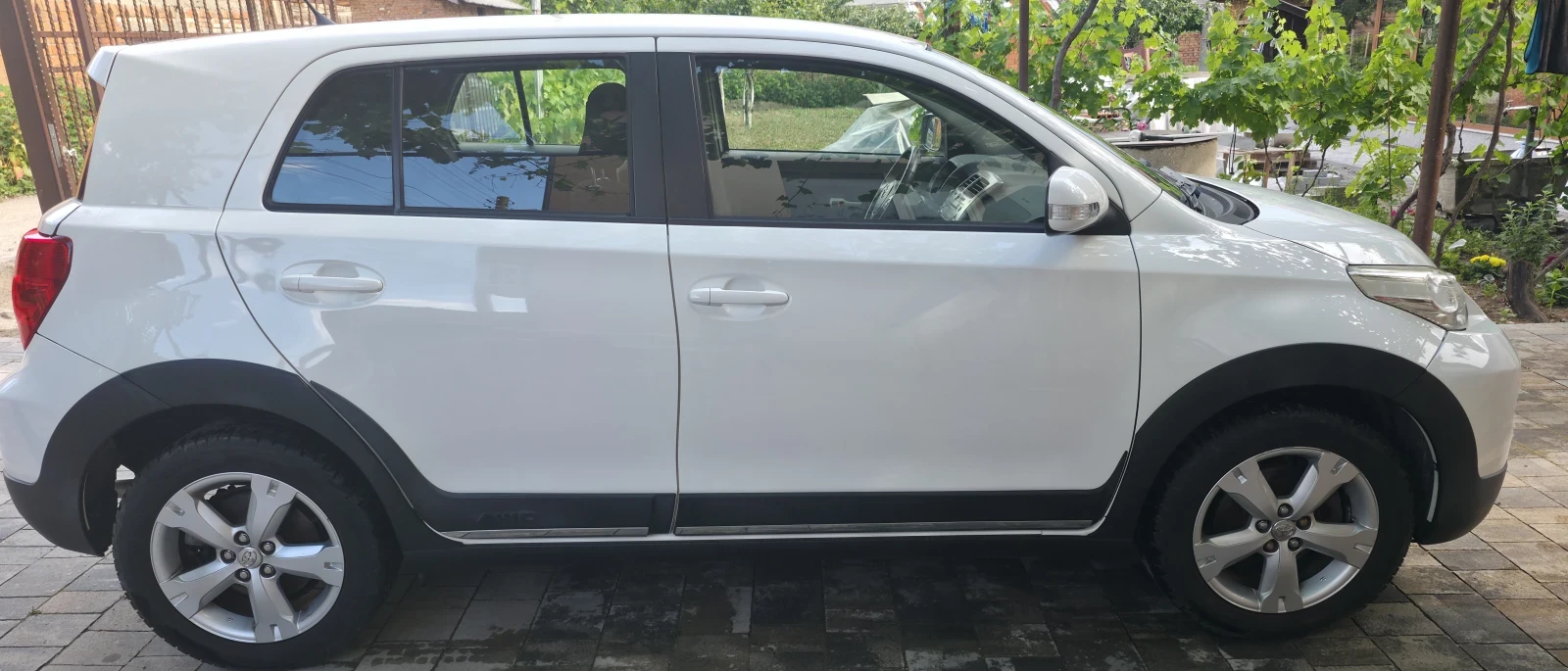 Toyota Urban Cruiser, снимка 4 - Автомобили и джипове - 54788480