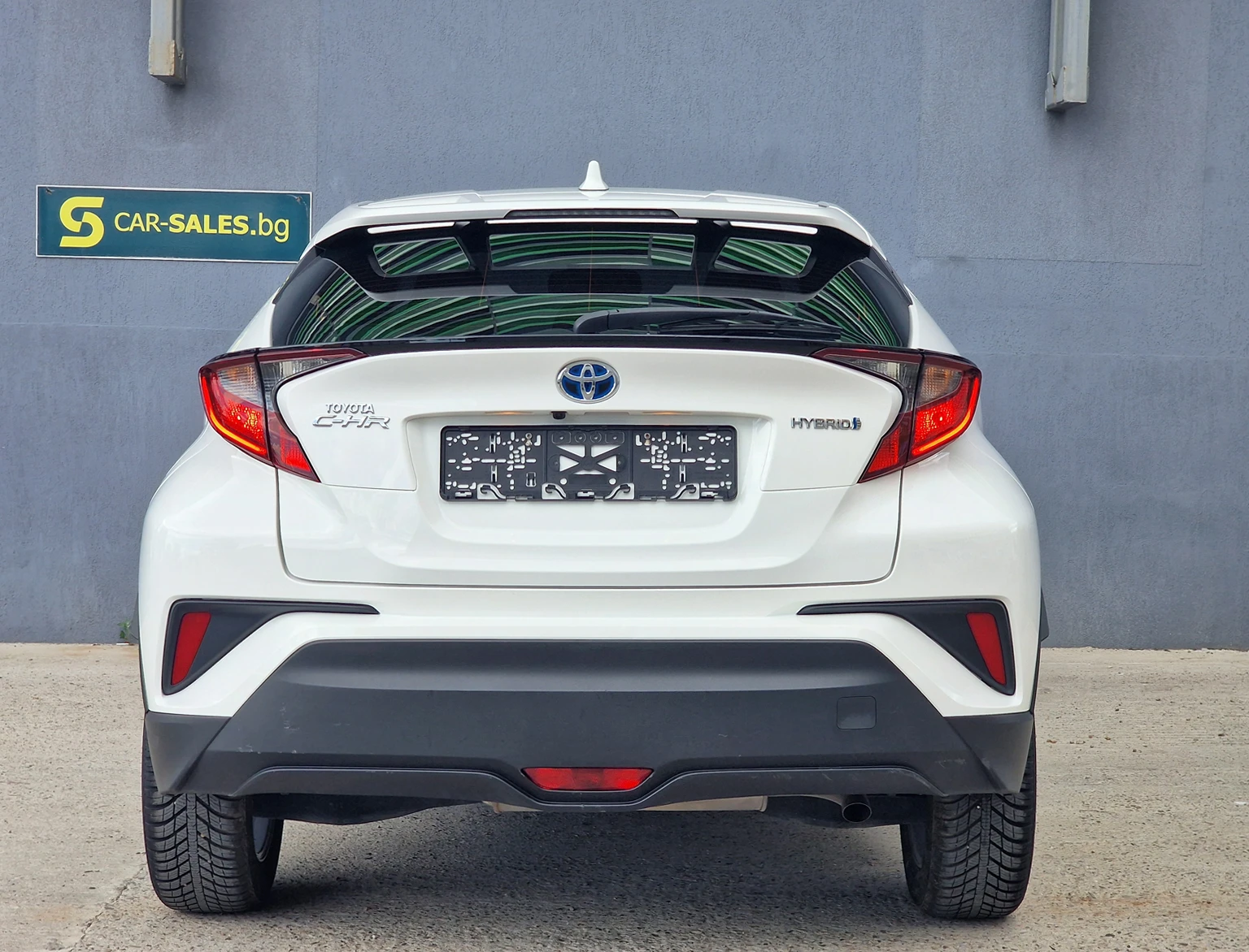 Toyota C-HR 1.8 FACE/DISTRONIC/KAYLESS GO/CAMERA/ANDROID AUTO, снимка 7 - Автомобили и джипове - 54842729