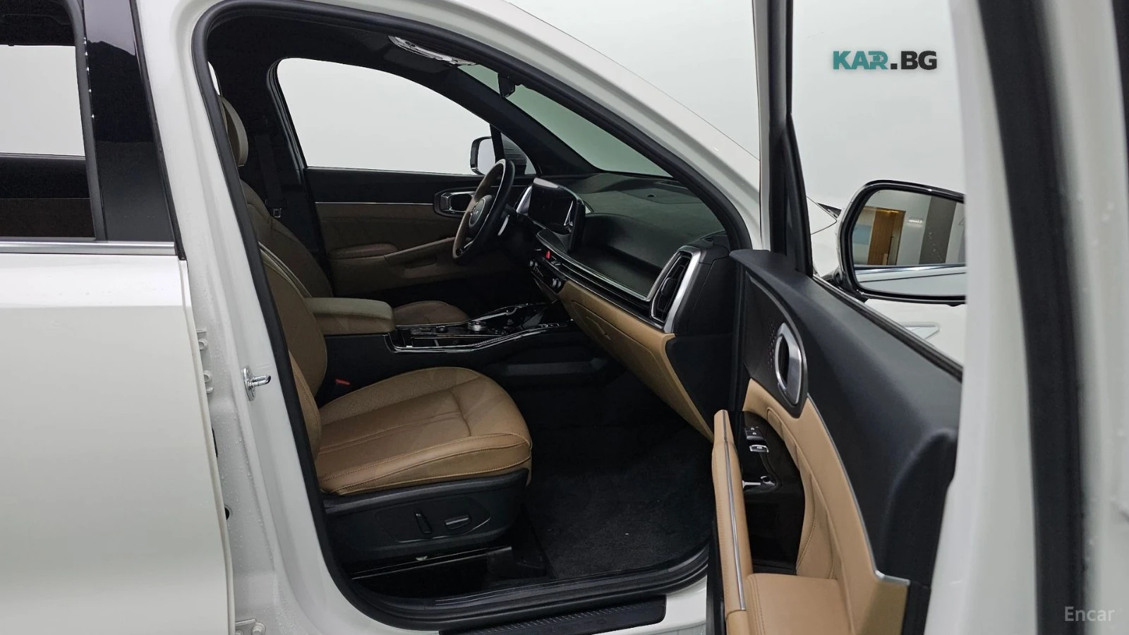 Kia Sorento NOBLESSE* 4x4* 2.2D* DISTRONIC* 360* ОБДУХ* HUD* , снимка 9 - Автомобили и джипове - 56103187