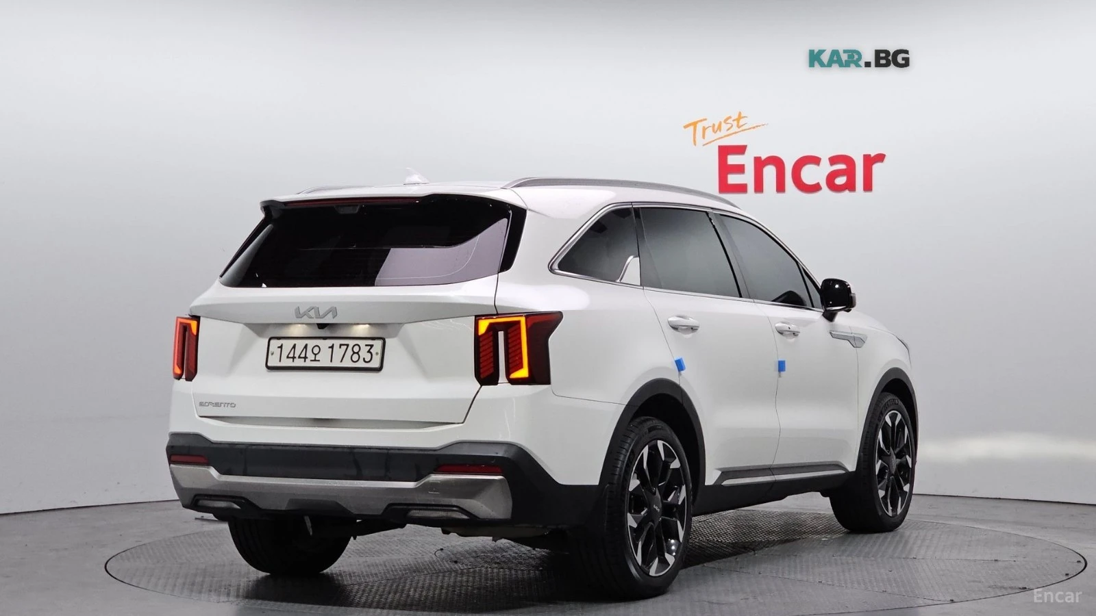 Kia Sorento NOBLESSE* 4x4* 2.2D* DISTRONIC* 360* ОБДУХ* HUD* , снимка 3 - Автомобили и джипове - 56103187