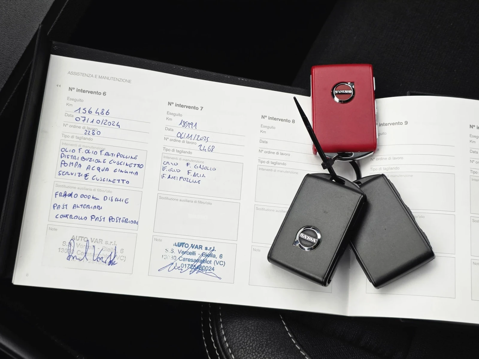 Volvo XC40, снимка 15 - Автомобили и джипове - 56550590