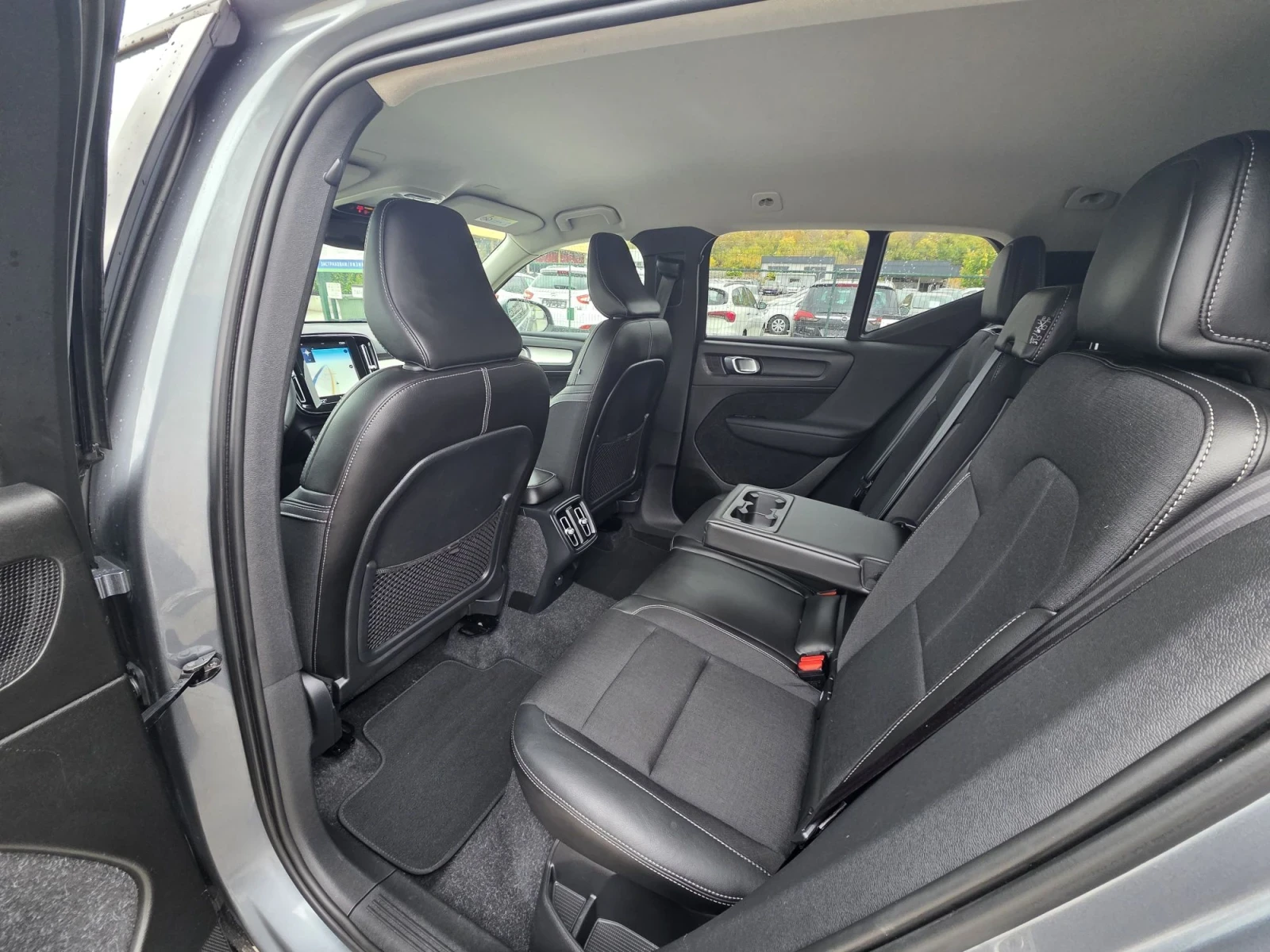 Volvo XC40, снимка 12 - Автомобили и джипове - 56550590