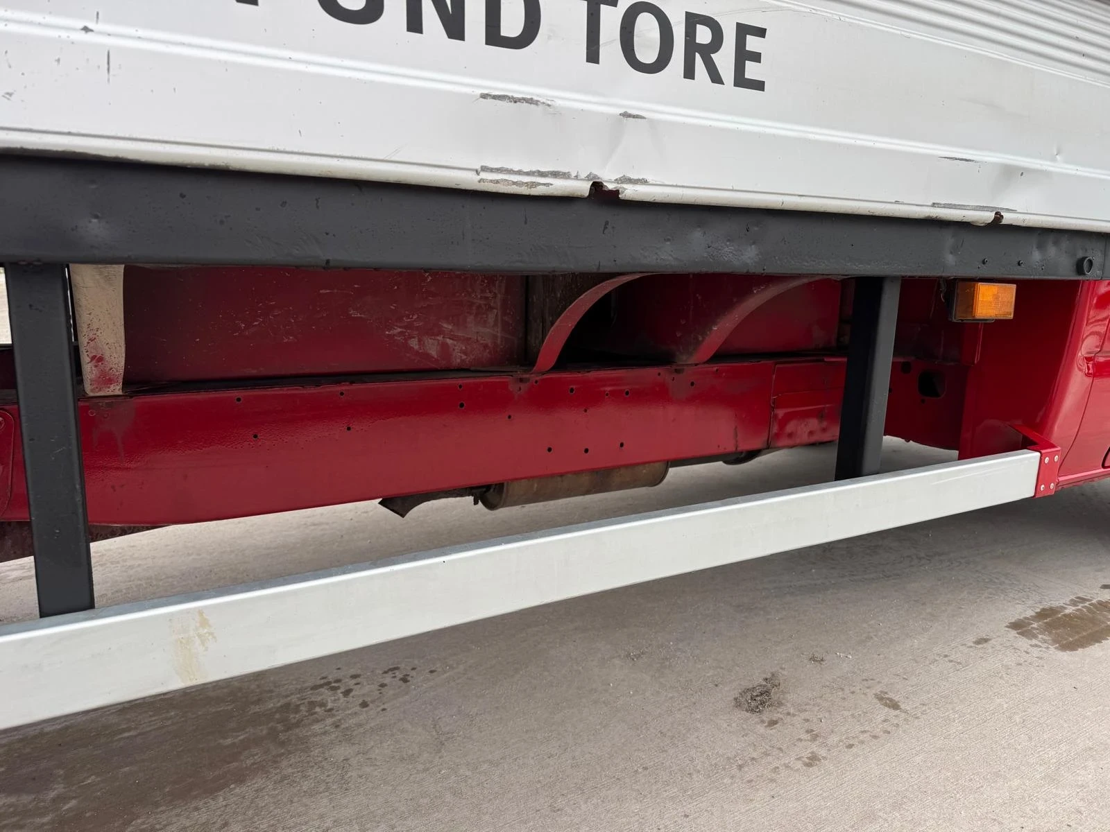 Ford Transit 2.4D-4x4 - изображение 9