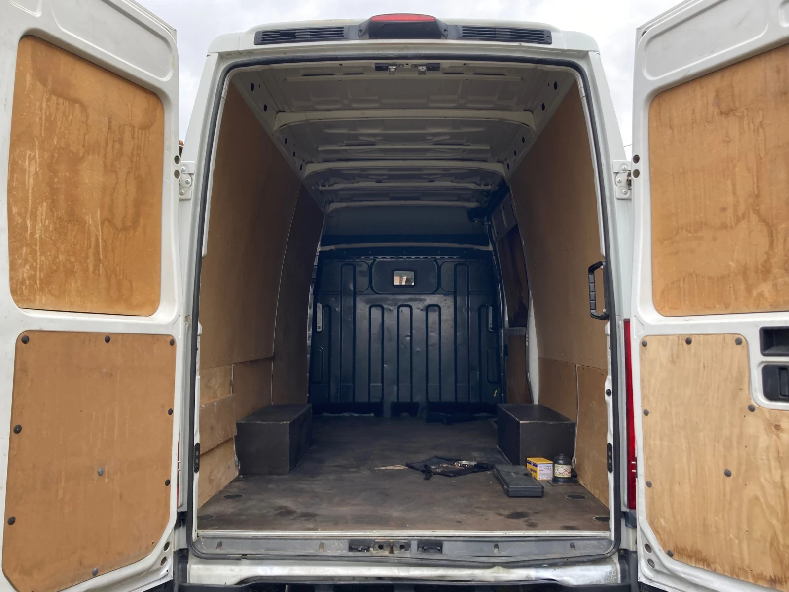 Iveco Daily 2.3HDI 35c13, снимка 7 - Бусове и автобуси - 54242432