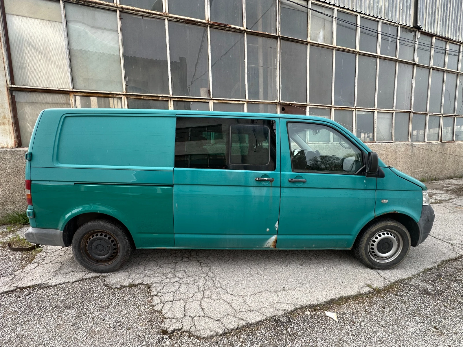 VW T5 2.5tdi 131к.с, снимка 4 - Бусове и автобуси - 54278821