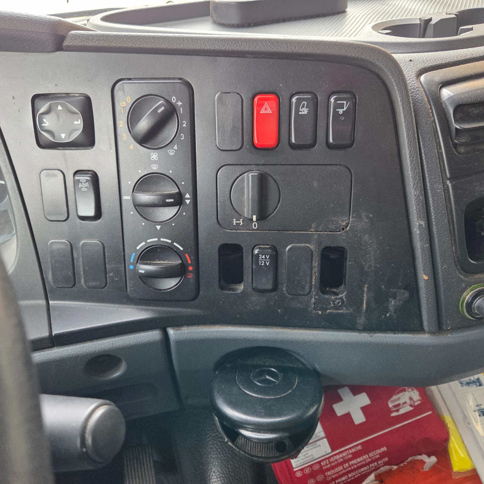 Mercedes-Benz Atego 1224 На Ресори, снимка 10 - Камиони - 55251446