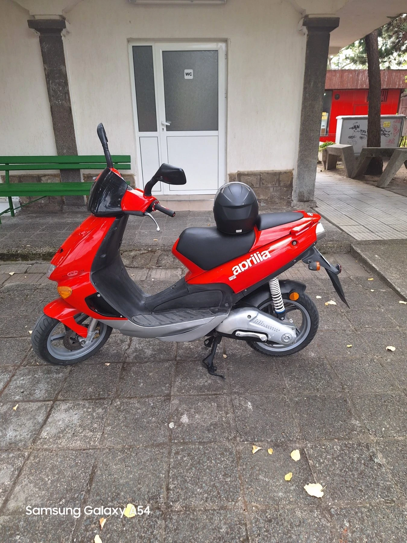 Aprilia Sr 50, снимка 3 - Мотоциклети и мототехника - 54555303
