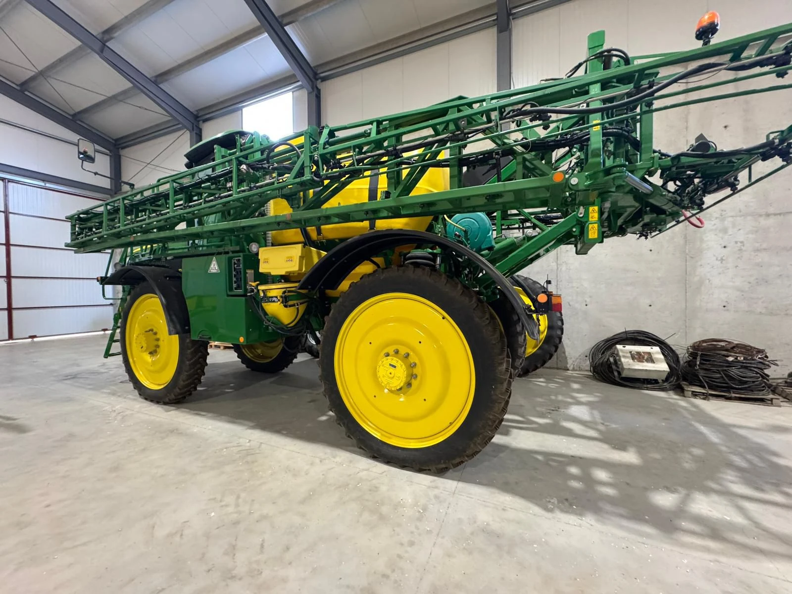   John Deere R 4040i   | Mobile.bg   4