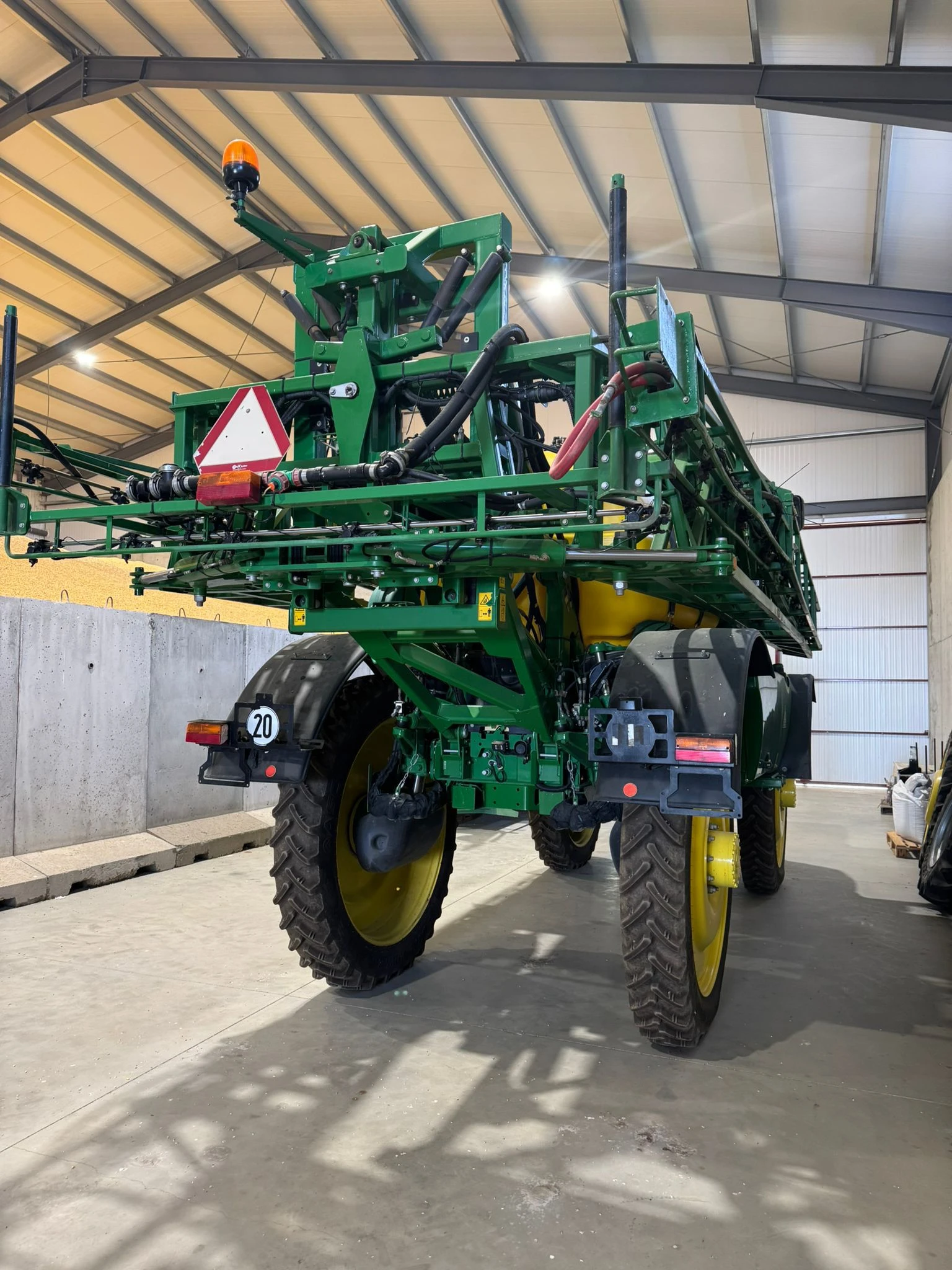   John Deere R 4040i   | Mobile.bg   10