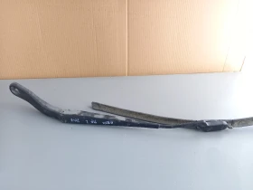 Рамо чистачка ляво Ланд Ровър Евок 