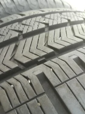 Гуми Зимни 215/65R17, снимка 5
