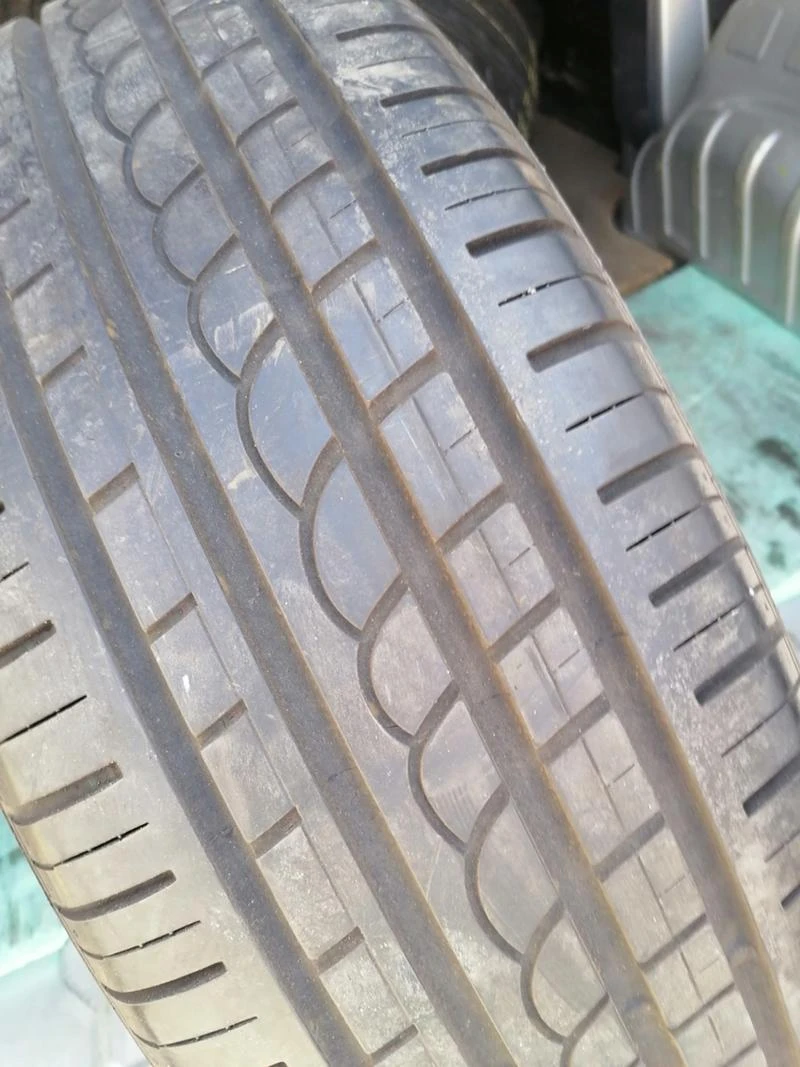 Гуми Летни 235/60R18, снимка 2 - Гуми и джанти - 29597811