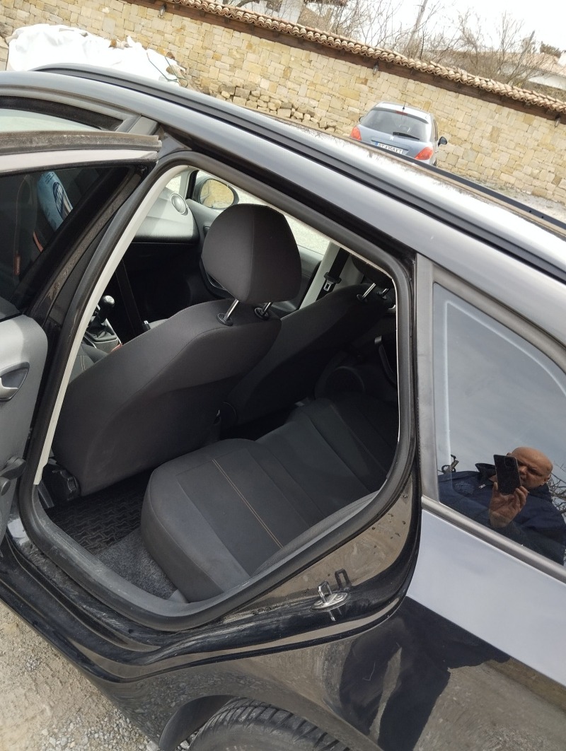 Seat Ibiza 1.2 TDI, снимка 15 - Автомобили и джипове - 45440200