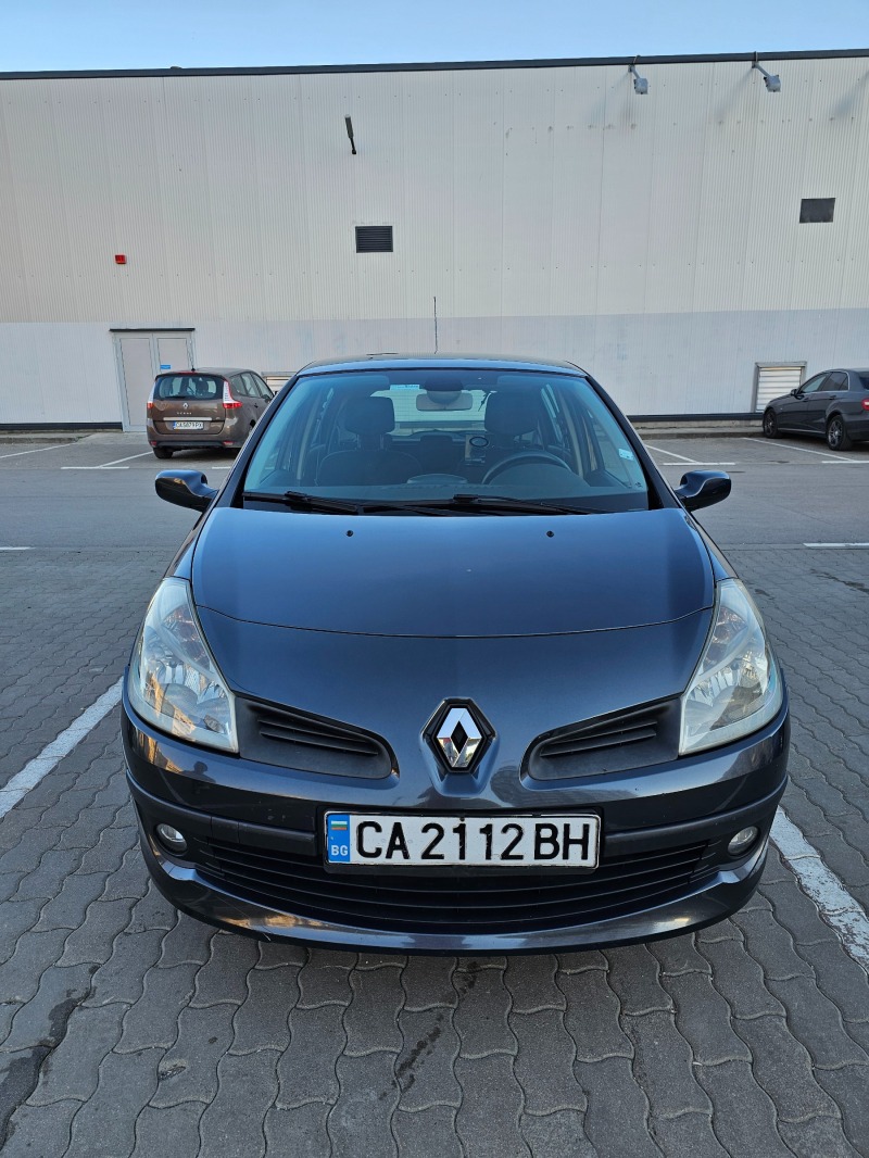 Renault Clio, снимка 2 - Автомобили и джипове - 46263365