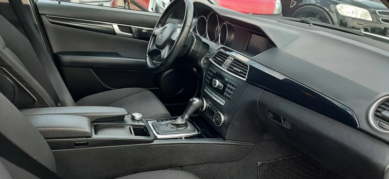 Mercedes-Benz C 220 2.2 cdi executive, снимка 11 - Автомобили и джипове - 46691337