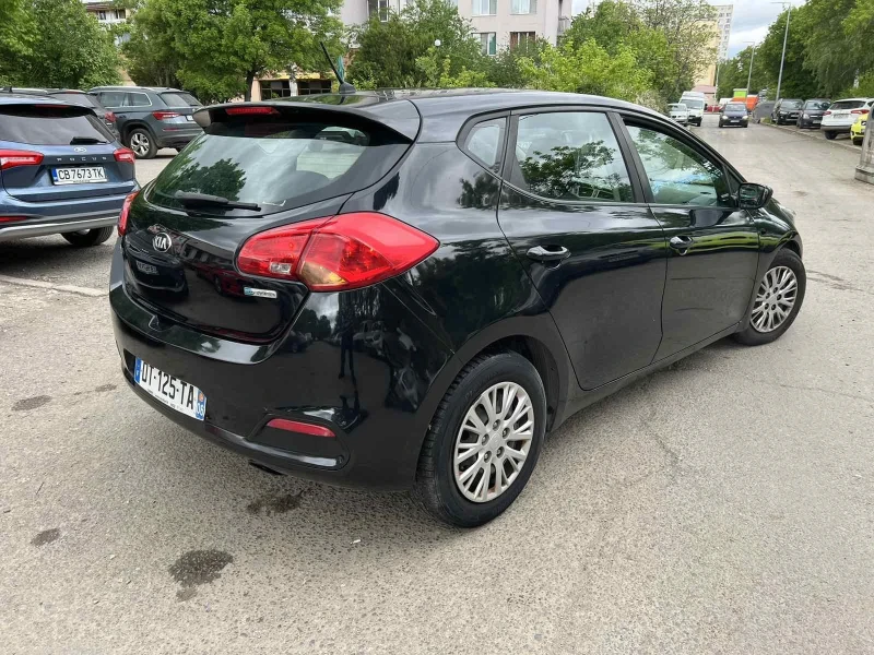 Kia Ceed 1.4/100к.с, снимка 3 - Автомобили и джипове - 48388585