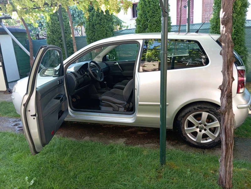 VW Polo, снимка 2 - Автомобили и джипове - 46944752