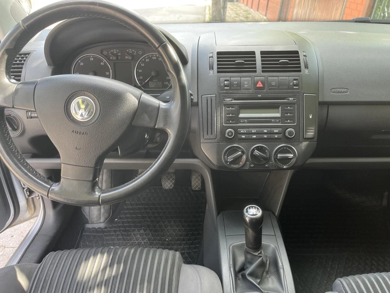 VW Polo, снимка 16 - Автомобили и джипове - 47382235