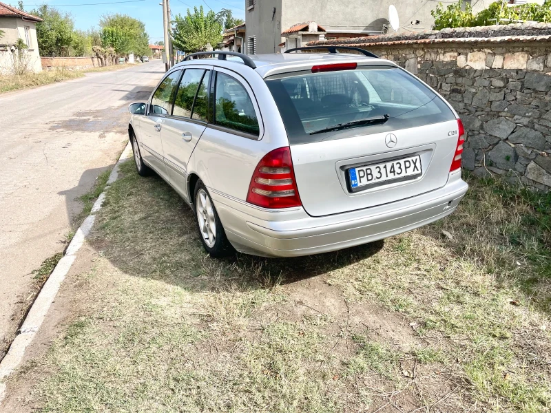 Mercedes-Benz C 220 2.2CDI, снимка 2 - Автомобили и джипове - 47345962